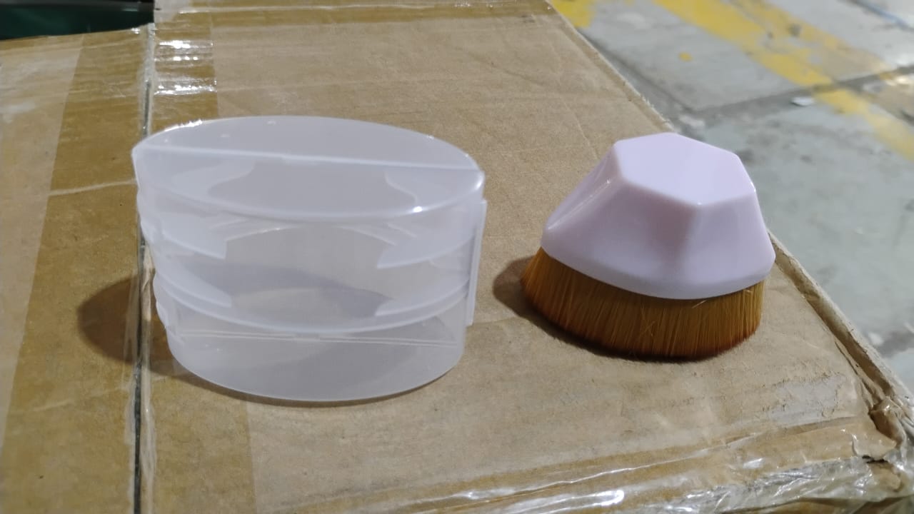 Foundation Makeup Brush, Perfect Makeup Brush Portable Case (1 Pc)